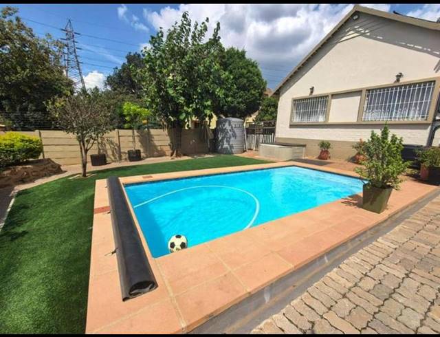 3 BEDROOM HOUSE FOR SALE IN LINMEYER